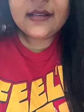 smile pretty online show from November 2025 06:29:01 PM