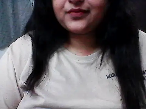 smile pretty online show from April 2026 06:13:02 PM