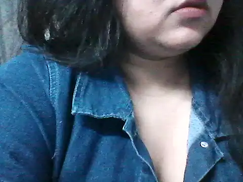 smile pretty online show from April 2026 06:25:02 PM