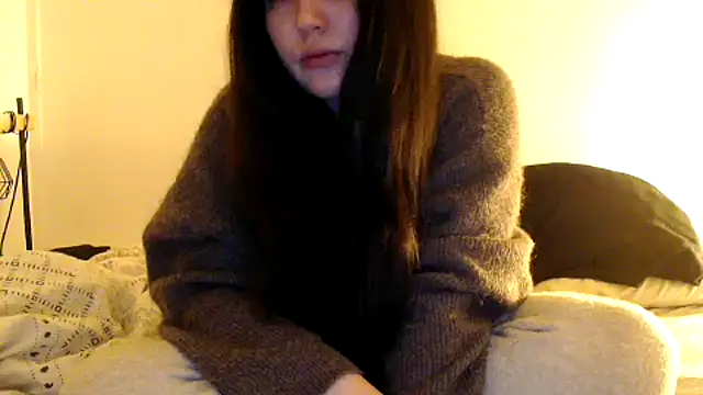 Snapshot of Lynylou chatting on December 2024 12:59:02 PM Lynylou online show from December 2024 12:59:02 PM