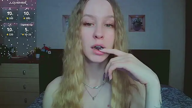 Lily  Devil online show from February 2026 12:37:02 PM