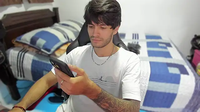 Snapshot of justin_stark7 chatting on December 2024 11:49:01 PM justin stark7 online show from December 2024 11:49:01 PM