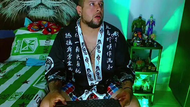 Snapshot of Michaell_Myerss_ chatting on December 2025 01:06:01 PM Michaell Myerss online show from December 2025 01:06:01 PM