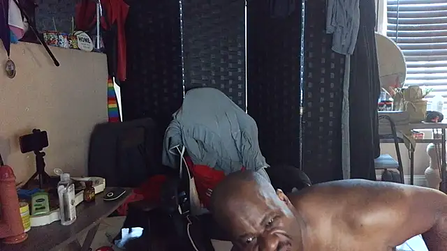 bigshh8 online show from October 2025 11:35:01 PM