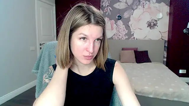 Snapshot of EmilyWalkeri chatting on January 2025 07:48:01 AM EmilyWalkeri online show from January 2025 07:48:01 AM