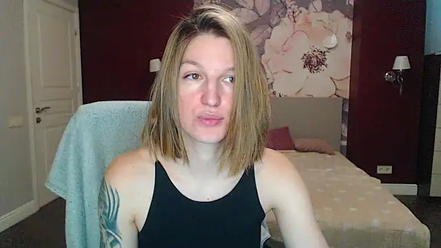 Snapshot of EmilyWalkeri chatting on January 2025 07:46:01 AM EmilyWalkeri online show from January 2025 07:46:01 AM