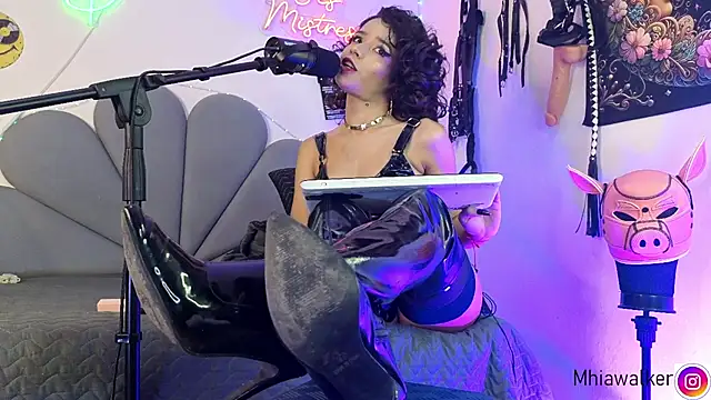 MhiaCorleone online show from November 2025 08:46:02 AM