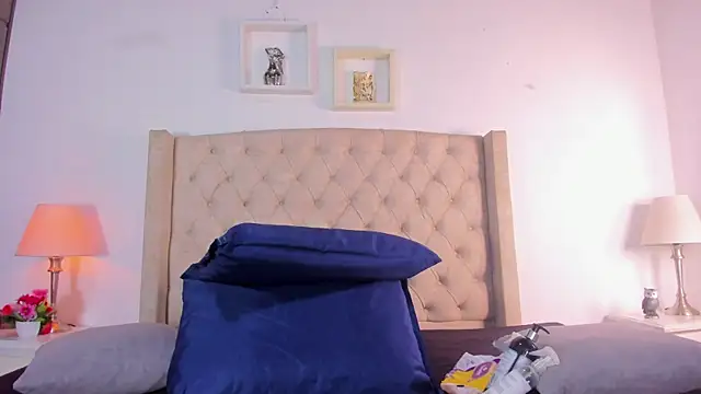 allisson m online show from November 2025 12:06:01 PM