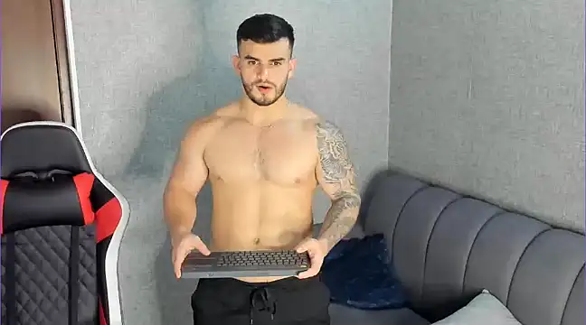 Snapshot of Ricardogo19 chatting on January 2025 08:37:02 PM Ricardogo19 online show from January 2025 08:37:02 PM
