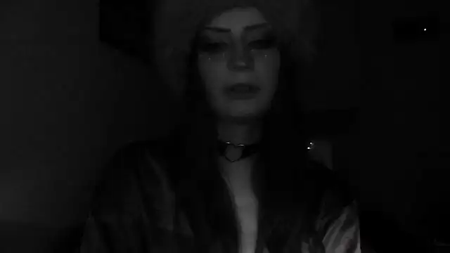 Snapshot of MoonLady chatting on January 2025 12:58:02 AM MoonLady online show from January 2025 12:58:02 AM