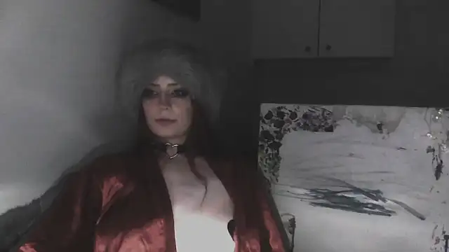 Snapshot of MoonLady chatting on January 2025 03:59:01 AM MoonLady online show from January 2025 03:59:01 AM