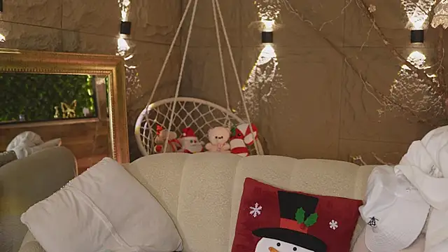 Logan Varela online show from November 2025 02:15:02 AM