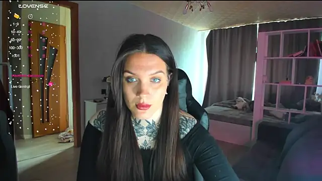 Snapshot of AizaRose chatting on May 2026 07:05:01 AM AizaRose online show from May 2026 07:05:01 AM