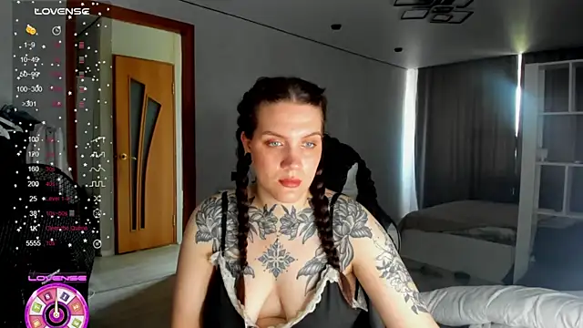 Snapshot of AizaRose chatting on July 2026 06:17:02 AM AizaRose online show from July 2026 06:17:02 AM