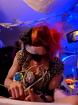 gurlnips online show from February 2025 03:05:01 PM