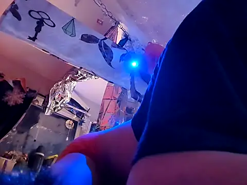 gurlnips online show from March 2025 10:44:02 AM