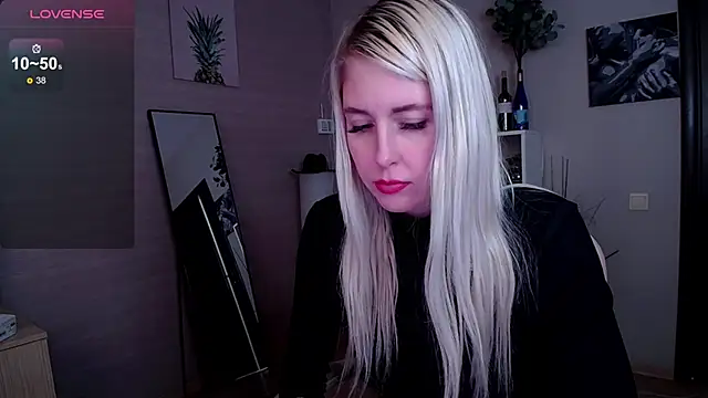 Snapshot of Mermaid_N chatting on March 2025 07:52:02 AM Mermaid N online show from March 2025 07:52:02 AM