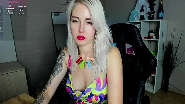 Snapshot of Mermaid_N chatting on November 2025 01:44:02 AM Mermaid N online show from November 2025 01:44:02 AM