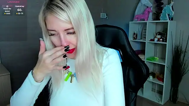 Snapshot of Mermaid_N chatting on November 2025 01:38:01 AM Mermaid N online show from November 2025 01:38:01 AM