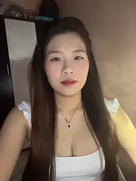 Snapshot of Bae1103 chatting on January 2026 04:44:01 PM Bae1103 online show from January 2026 04:44:01 PM