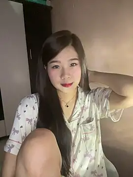 Snapshot of Bae1103 chatting on February 2026 06:42:01 PM Bae1103 online show from February 2026 06:42:01 PM