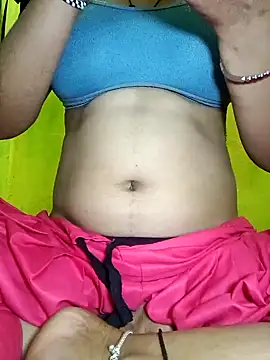 Snapshot of Cute_Suhani chatting on February 2025 05:01:02 PM Cute Suhani online show from February 2025 05:01:02 PM