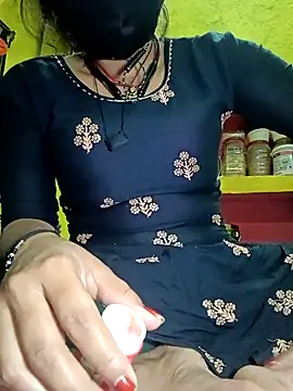 Snapshot of Cute_Suhani chatting on February 2025 05:18:02 PM Cute Suhani online show from February 2025 05:18:02 PM