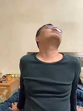 lililiwuwuwu online show from December 2024 01:33:02 PM