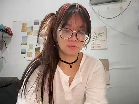 Pinkyrose111 online show from November 2025 11:48:02 PM