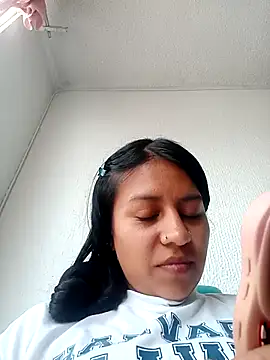 Snapshot of Tiphanydirty3 chatting on November 2025 06:32:01 PM Tiphanydirty3 online show from November 2025 06:32:01 PM