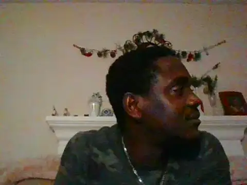 Snapshot of Hugedick0071 chatting on December 2024 11:17:02 PM Hugedick0071 online show from December 2024 11:17:02 PM