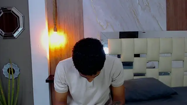 dominic smith  online show from March 2025 12:15:02 AM