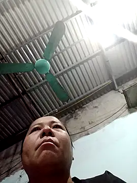 Queen 18200 online show from November 2025 10:34:02 PM