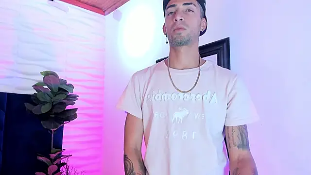 DrakeNeumann online show from November 2025 03:50:02 AM