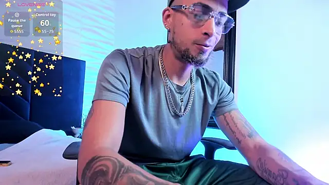 DrakeNeumann online show from July 2026 03:33:02 AM