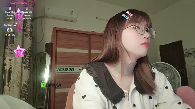 Lili 666 online show from February 2026 05:00:02 PM