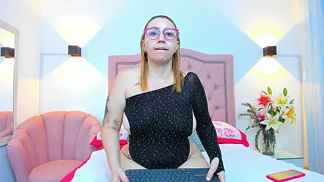 Snapshot of IsisDuzan chatting on March 2025 01:53:02 AM IsisDuzan online show from March 2025 01:53:02 AM