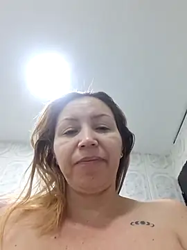 Snapshot of IsisDuzan chatting on December 2025 03:41:02 PM IsisDuzan online show from December 2025 03:41:02 PM