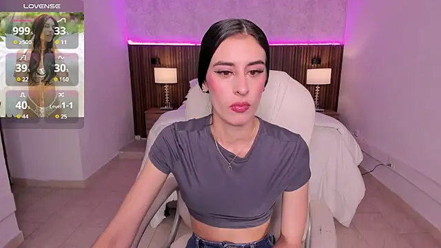 karlaa james online show from June 2026 11:01:02 AM