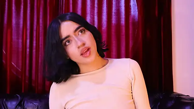 KasiaNoir  online show from April 2026 01:37:02 PM