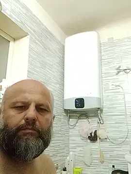 AlexandruCsaba online show from May 2026 09:09:02 PM