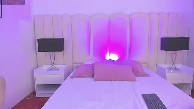 Tom Silver   online show from February 2025 06:15:02 PM