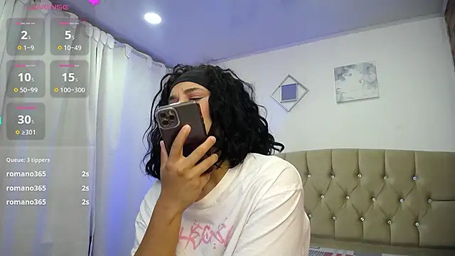 zoe alanaa online show from March 2025 01:23:01 AM