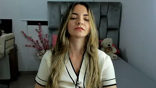 baby-miah online show from January 2025 04:36:02 AM