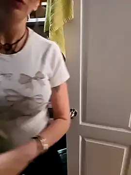 Snapshot of MissyRoulette chatting on March 2025 09:02:02 AM MissyRoulette online show from March 2025 09:02:02 AM