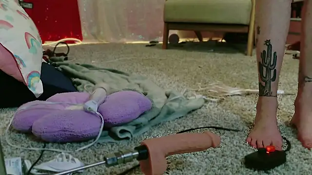 Snapshot of MissyRoulette chatting on September 2025 10:28:01 AM MissyRoulette online show from September 2025 10:28:01 AM