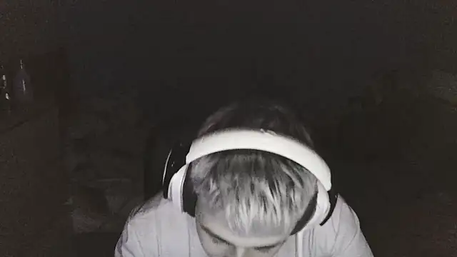 Nenejoven16- online show from March 2025 01:52:02 AM