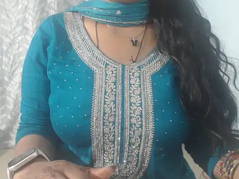 cute-priy online show from February 2025 05:58:01 AM