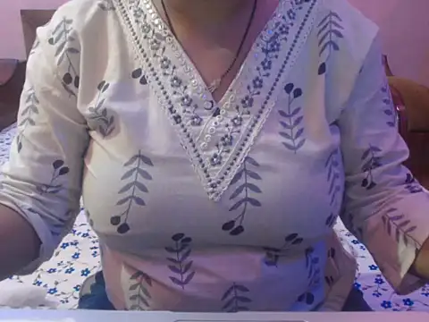 cute-priy online show from June 2026 04:34:01 AM