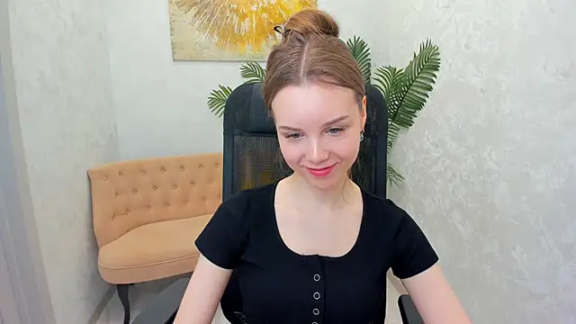 MileyWings online show from February 2025 06:00:02 PM